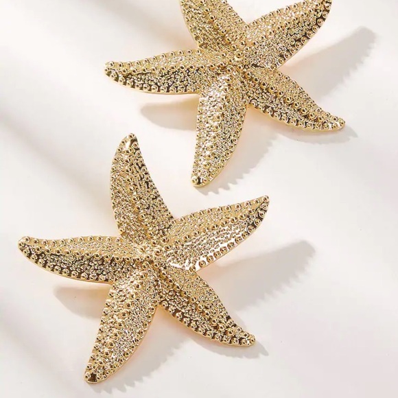 Starfish ⭐️ Earrings - Picture 1 of 4
